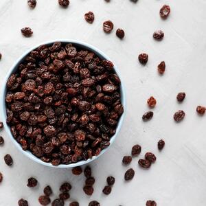 Da li dijabetičari smeju da jedu suvo grožđe? Slatko je, "zarazno" i neodoljivo, a evo je li i opasno