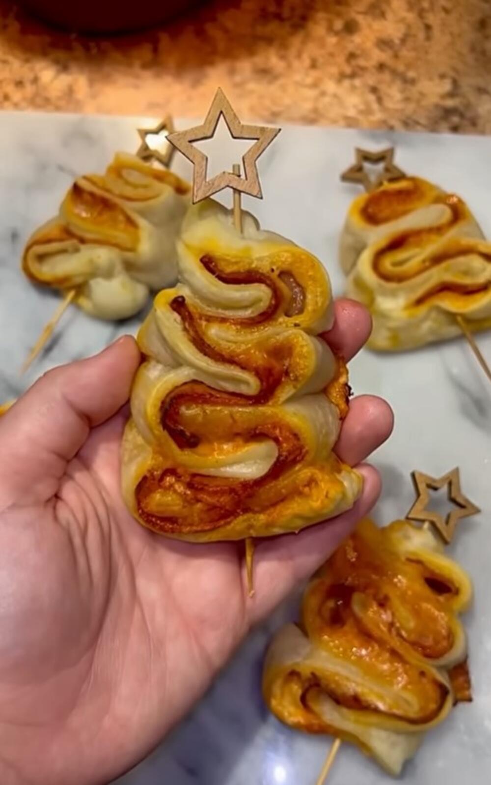 Mini-pice u obliku novogodišnje jelke