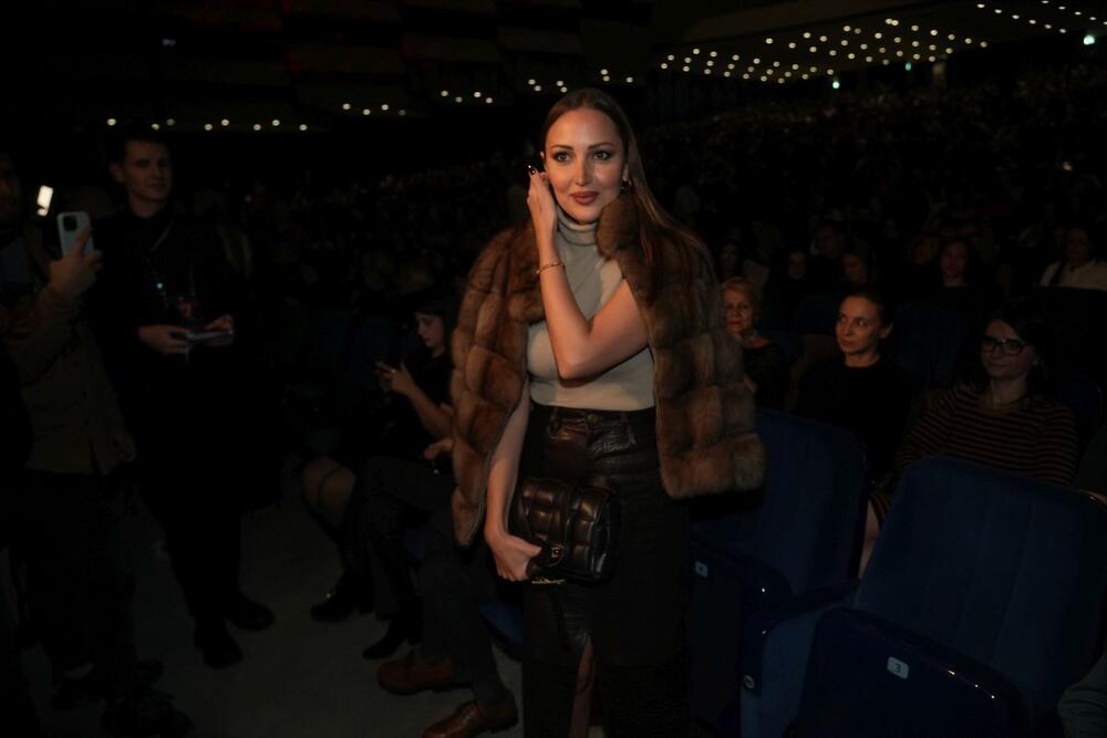 Aleksandra Prijović na koncertu Emine Jahović