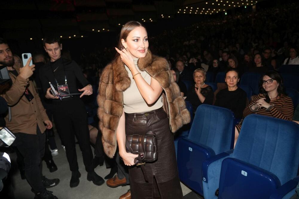 Aleksandra Prijović na koncertu Emine Jahović