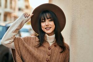 5 frizura koje podmlađuju! Brišu godine sa lica, pružaju svež i mladolik izgled i mame poglede