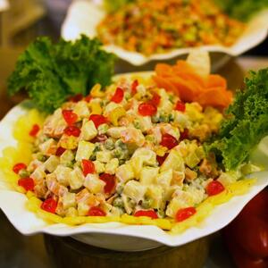 Ruska je dobila konkurenciju i to ozbiljnu: Versajska salata osvaja trepeze širom sveta, kad je probate znaćete i zašto