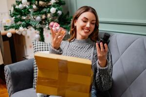 Najlepši parfemi koji mirišu na Božić: Obožavaćete ih i nakon praznika, a vrede svaku paru