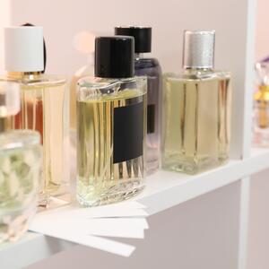 Ovo je zvanično najgori parfem 2025. godine! Šta mislite &ndash; preziru li ga zbog mirisa ili čoveka koji stoji iza njega?