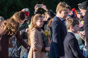 Čak je dobila i opomenu princa Vilijama: Princeza Šarlot je prekršila kraljevski protokol drugi put zaredom