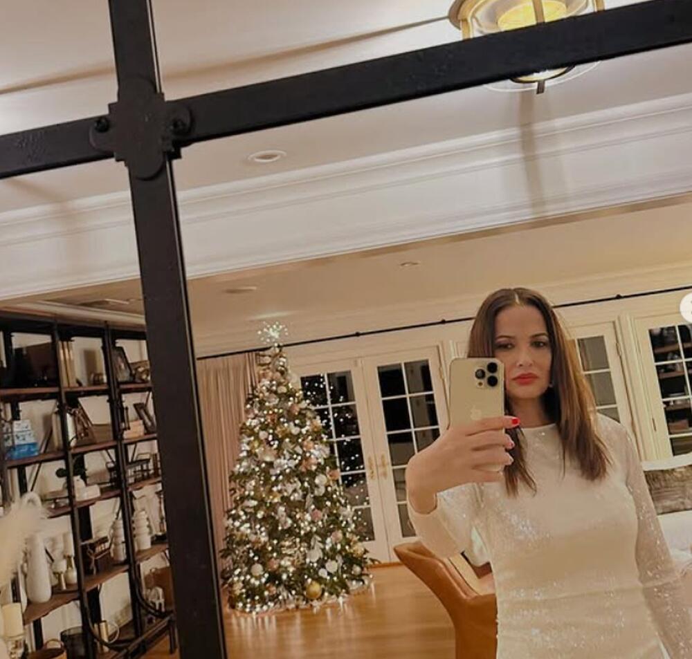 Novogodišnja jelka u domu Peđe Stojaković i Aleka Kamile