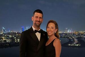 Modni čas Jelene Đoković: Nabavite ovakvu haljinu i više nikad nećete pomisliti da nemate šta da obučete