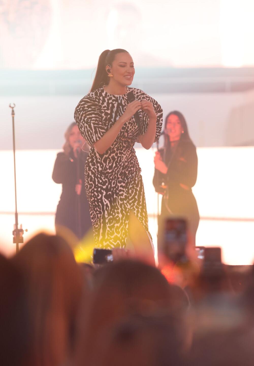 Aleksandra Prijović u Schiaparelli haljini u Zagrebu