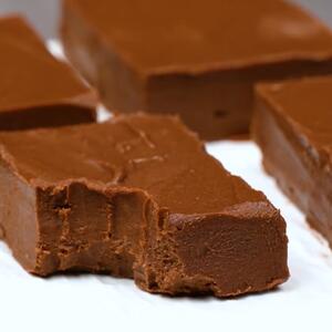 Recept za kolač bez pečenja: Preukusni dezert od samo 2 sastojka stalno ćete praviti