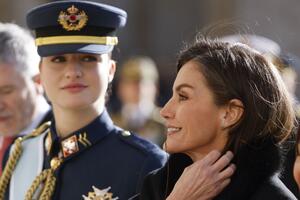 Jasno je zašto ga bira 15. put! Kraljica Leticija je našla kaput za sva vremena i može da se nosi bar 7 meseci godišnje