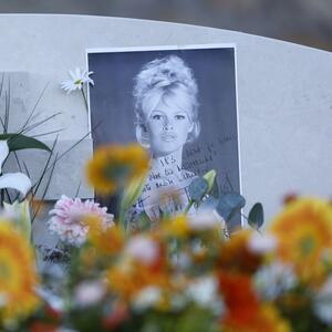 Mesec dana ranije je izjavila da je "dobro": Otkriven uzrok smrti Brižit Bardo i svi detalji emotivne sahrane