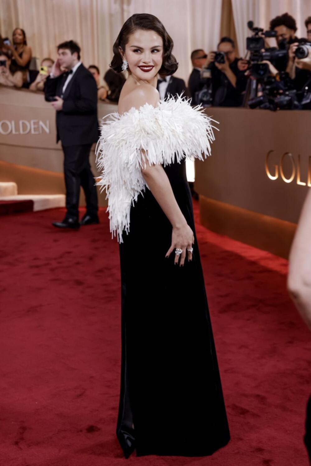 Selena Gomez u Chanel haljini na dodeli Zlatnih globusa