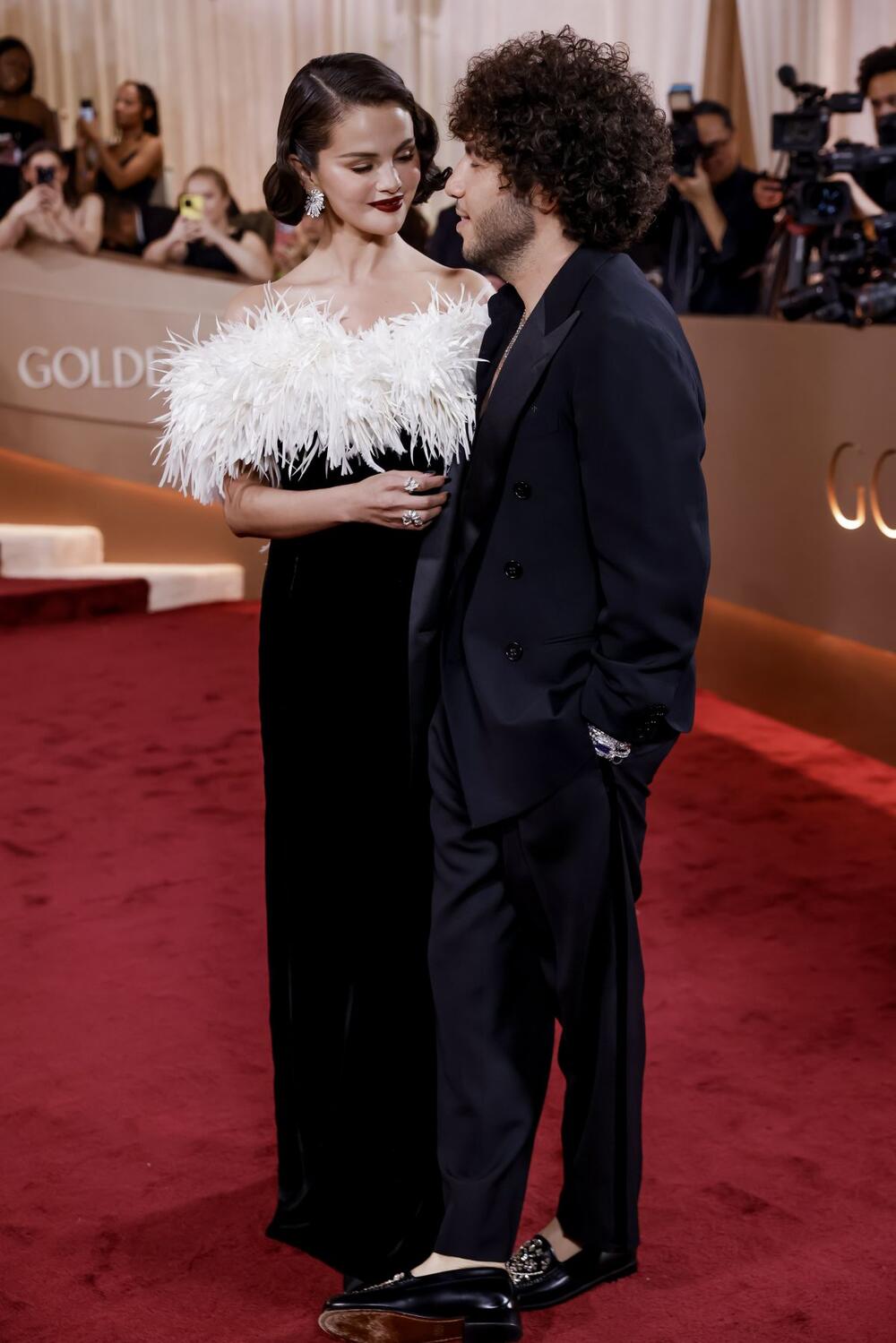 Selena Gomez na crvenom tepihu na dodeli Zlatnih globusa 2026.