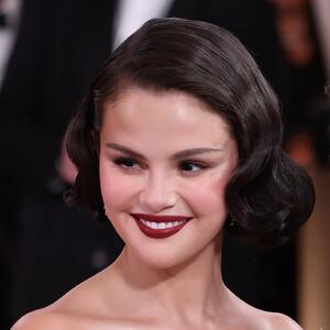 Najčešća frizura na dodeli Zlatnih globusa stiže iz snova: Najavljuje glavni trend 2026, podmlađuje, a deluje ozbiljno