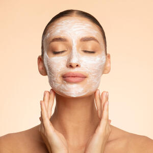 Maska za lice protiv akni od jednog jedinog sastojka: Nakon 15 minuta, koža će vam biti čista, meka i blistava
