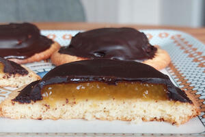 Najbolji recept za sočan jafa kolač koji vraća u detinjstvo: Predivan spoj čokolade i pomorandže za ljubitelje slatkiša