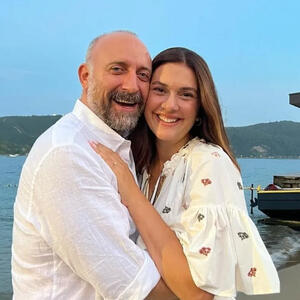 Najelegantnije izdanje poznatog para: Sulejman i Šeherezada modno usklađeni na crvenom tepihu ukrali sve poglede