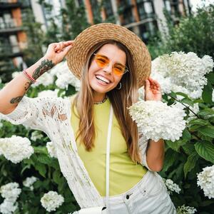 Stvorena za one koji uživaju u pažnji! Najtrendi boja ovog proleća je iznenađenje, a nije ni pastelna ni dosadna