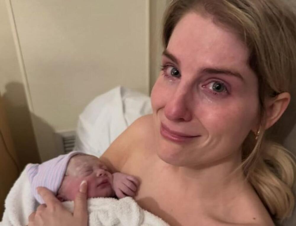 Megan Trejnor nakon što je surogat majka rodila njenu ćerku Majki Mun