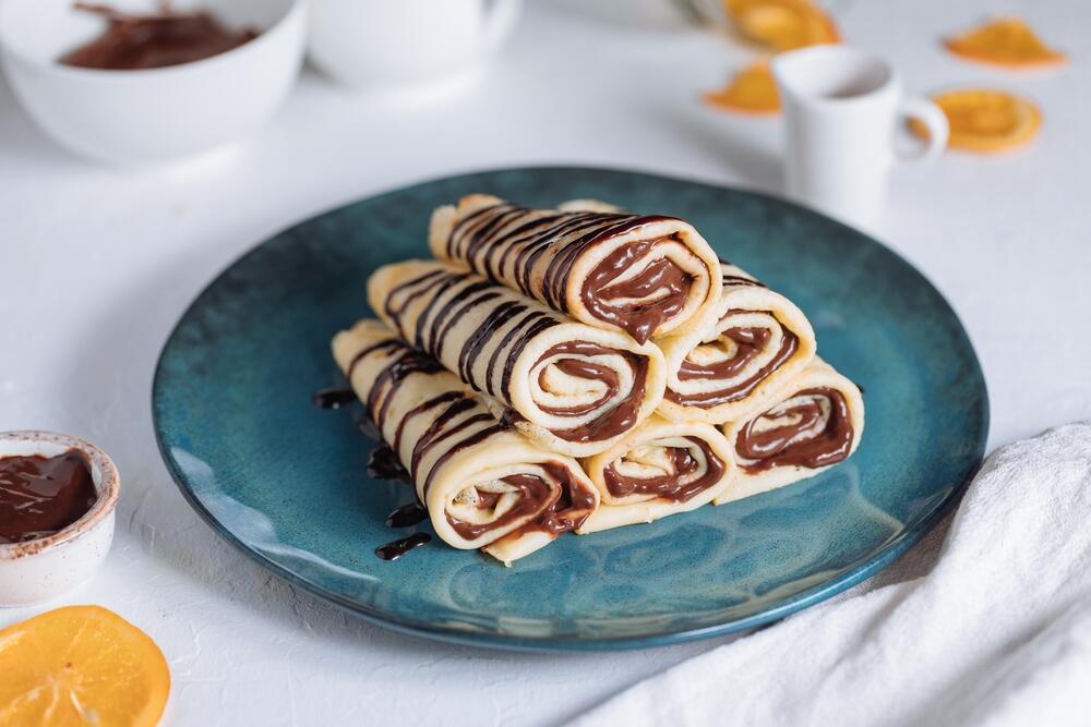 Slatke palačinke sa zebrinim šarama, punjene čokoladnim kremom