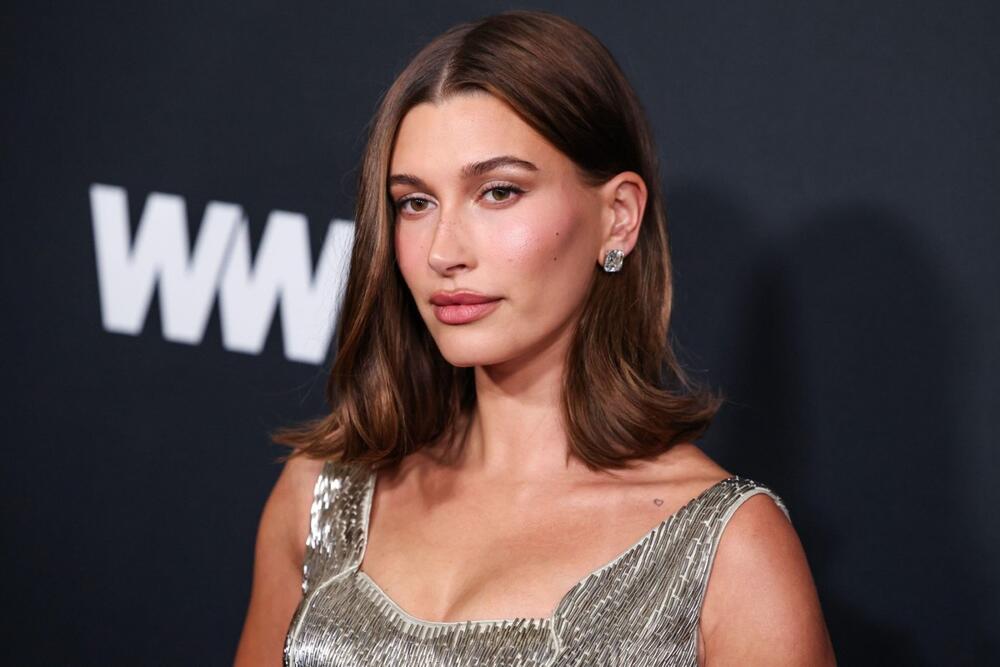 Hejli BIber otkrila je koji je jedini proizvod koji ona uvek ima u svojoj torbi, a koji joj pomaže da postigne negovan i zdrav izgled.