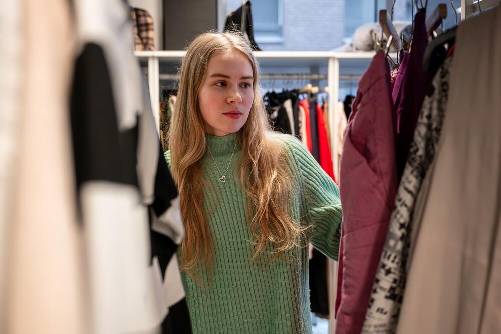 Kupovina u second hand radnjama može da uštedi novac i obogati garderober