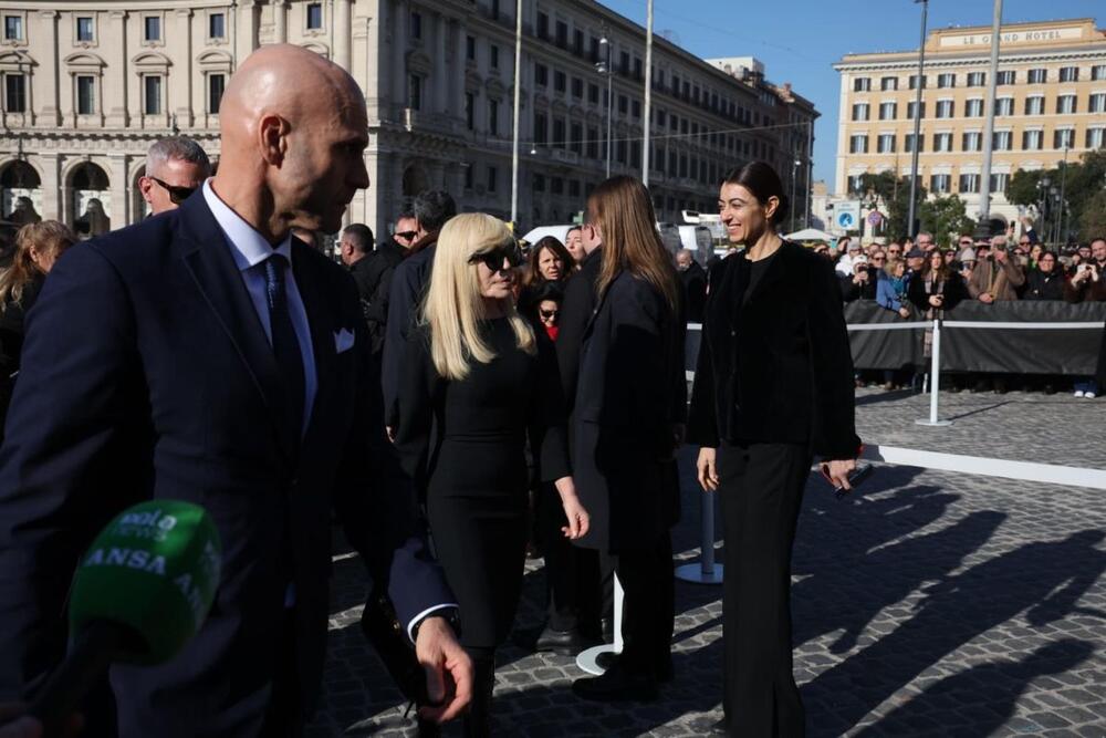 Sahrana Valentina Garavanija u Rimu