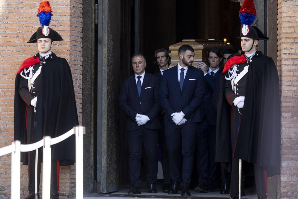 Sahrana Valentina Garavanija u Rimu