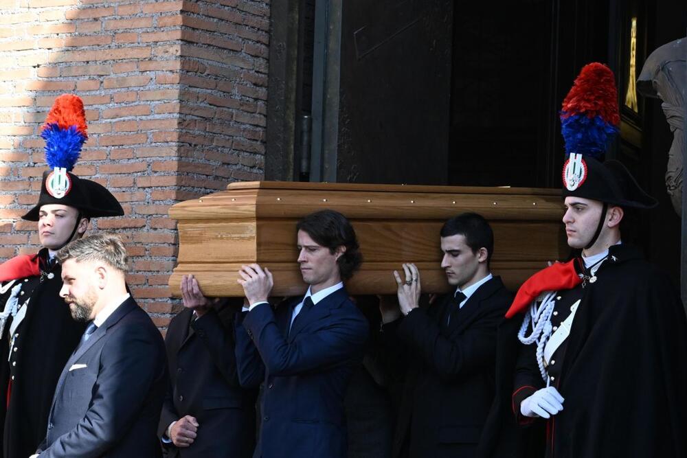 Sahrana Valentina Garavanija u Rimu