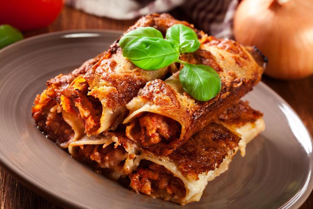 KANELONI S MLEVENIM MESOM SU RUČAK S KOJIM NEMA GREŠKE 