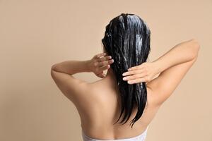 Kosa će vam rasti brzo i biće bujnija nego ikad: Maska od 2 sastojka pravi se lako, a deluje ODMAH