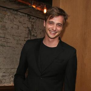 Ovo je snajka Dragana Bjelogrlića: Aleksej doveo devojku na premijeru filma, a mnogi kažu da je prava lepotica