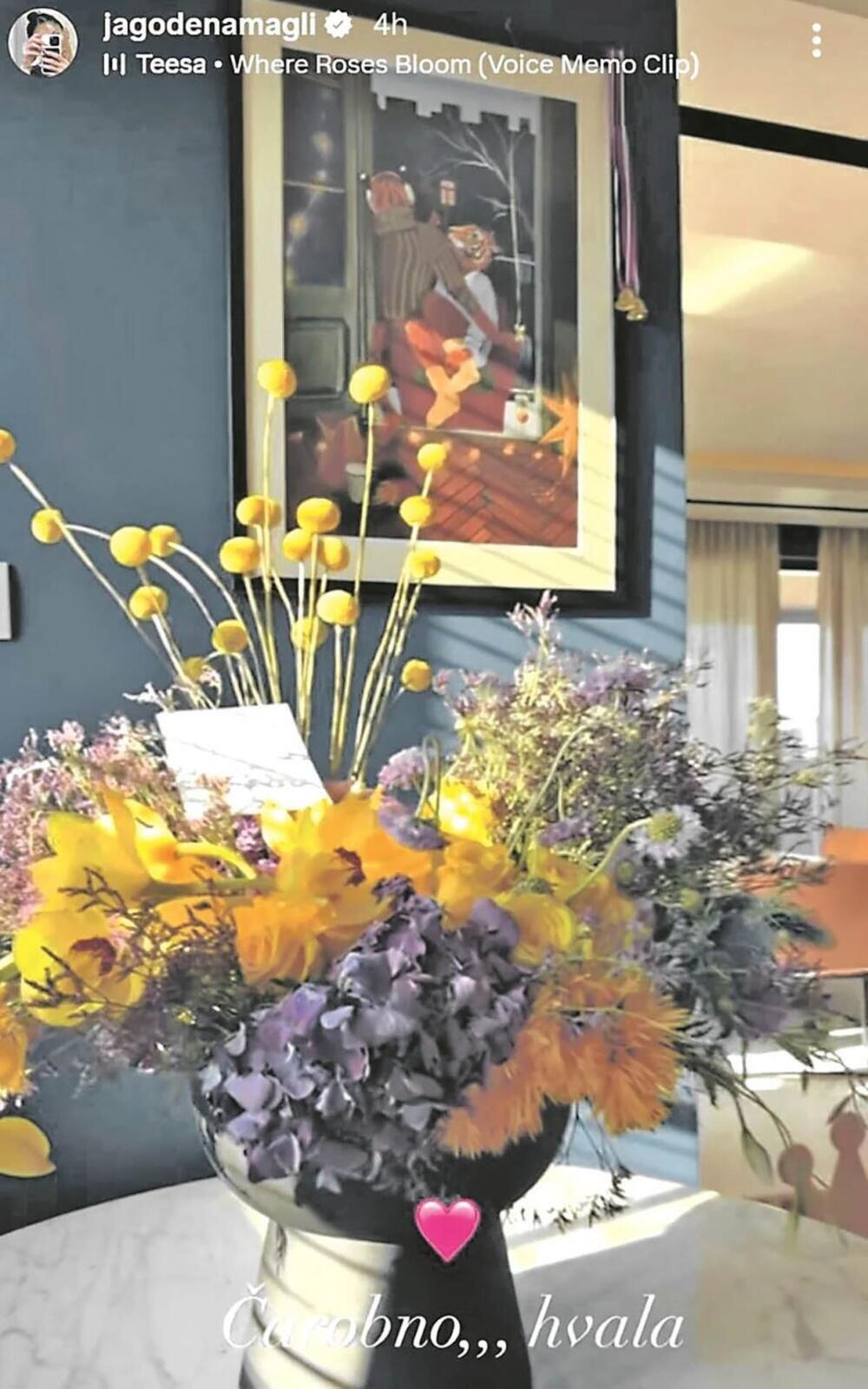 <p>Glumica se&nbsp;nakon brojnih obaveza rado vraća u svoje malo porodično gnezdo, gde uživa u svakom trenutku provedenom sa decom i suprugom kada nije van zemlje&nbsp;</p>