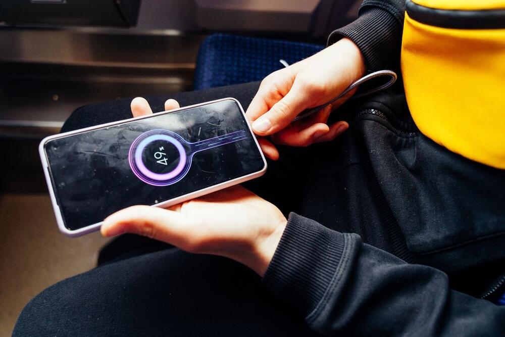 BATERIJA NA TELEFONU SE TROŠI ZBOG APLIKACIJA KOJE NAM NISU POTREBNE 