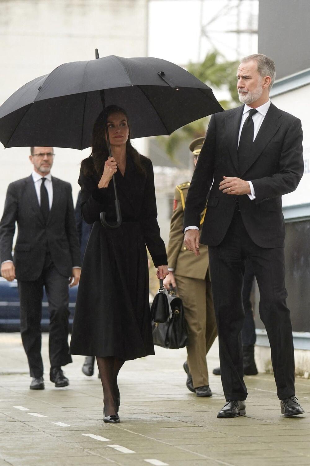 SKROMNO IZDANJE KRALJICE LETICIJE 