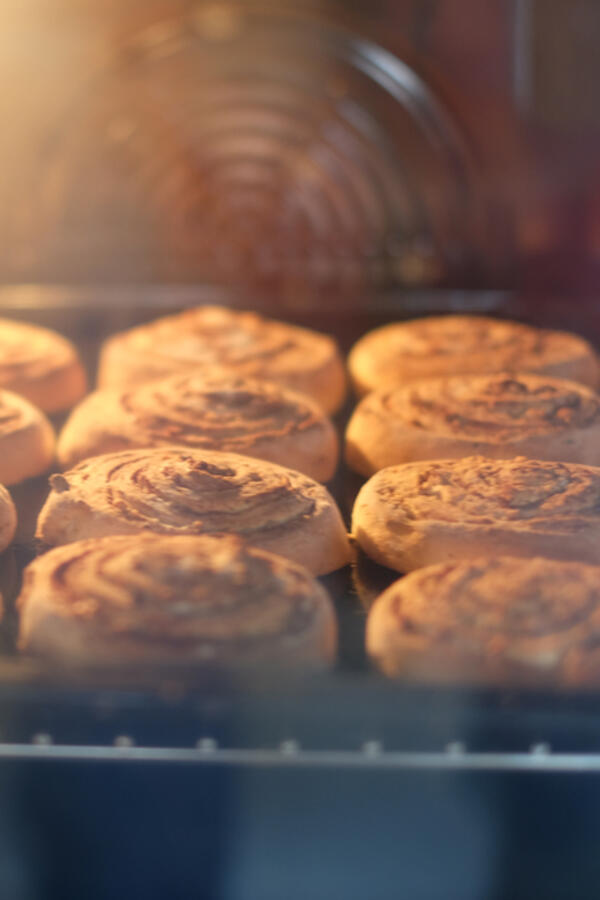 Kako da rerna peče ravnomerno? 9 stvari koje možete da probate pre nego što pozovete majstora i (otvorite novčanik)