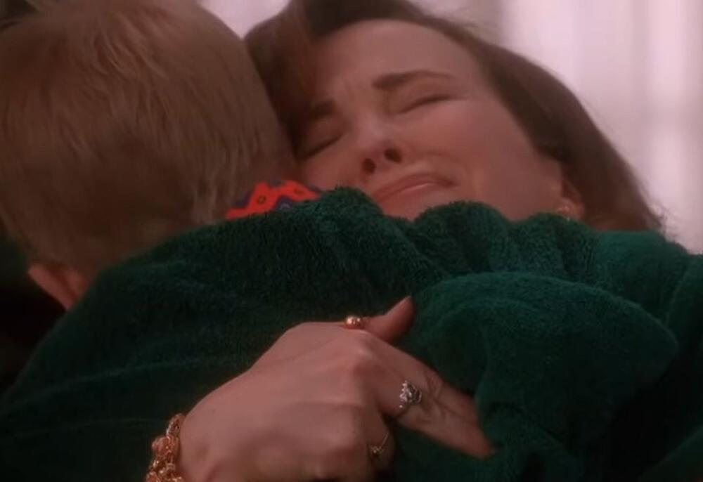 Ketrin O'Hara i Makoli Kalkin u filmu 'Sam u kući'