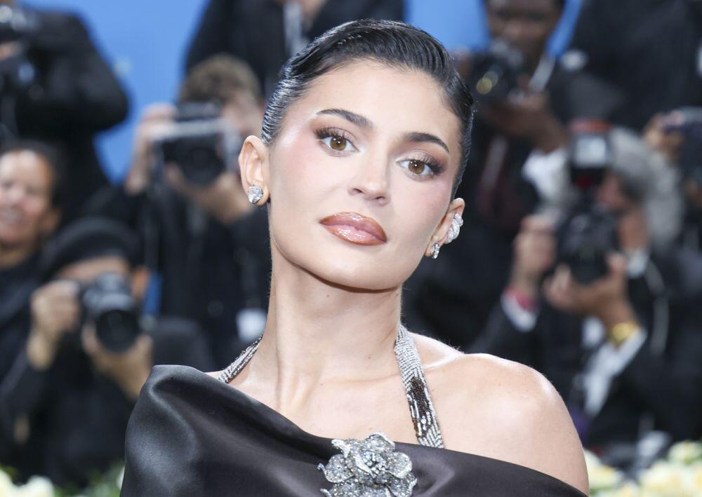 Kajli Džener na Met gali 2025.