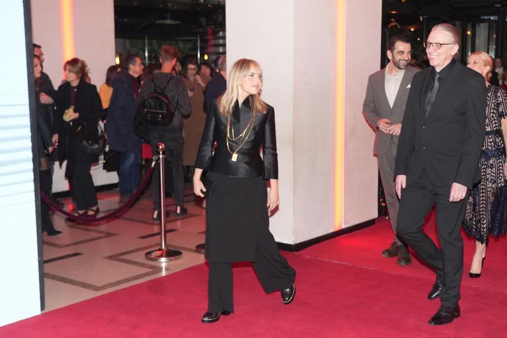 Anica Dobra na beogradskoj premijeri filma 'Belo se pere na devedeset'