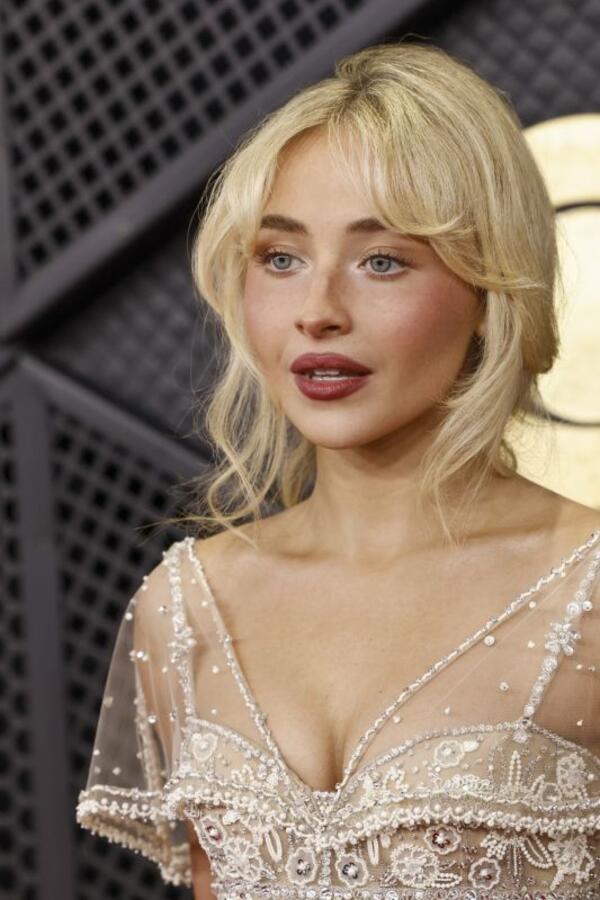 Prekršila pravilo slaganja boja i oduševila: Sabrina Karpenter je usavršila najveći trend u uređivanju kuhinja za 2026.