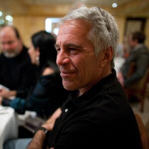 Je li ovo dokaz o "tajnom sinu Džefrija Epštajna"? Bivša vojvotkinja čestitala osuđenom pedofilu rođenje deteta