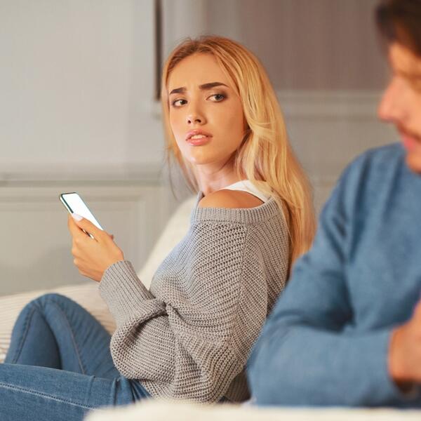 Kako za 30 sekundi otkriti da li vas partner vara? Detektiv podelio najbrži način da proverite sumnjate li s razlogom