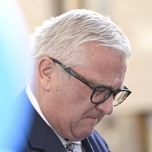 Prvo negirao da se video s Epštajnom, pa priznao &ndash; sastali su se dvaput: Još jedan princ otkriven u pedofilovoj prepisci