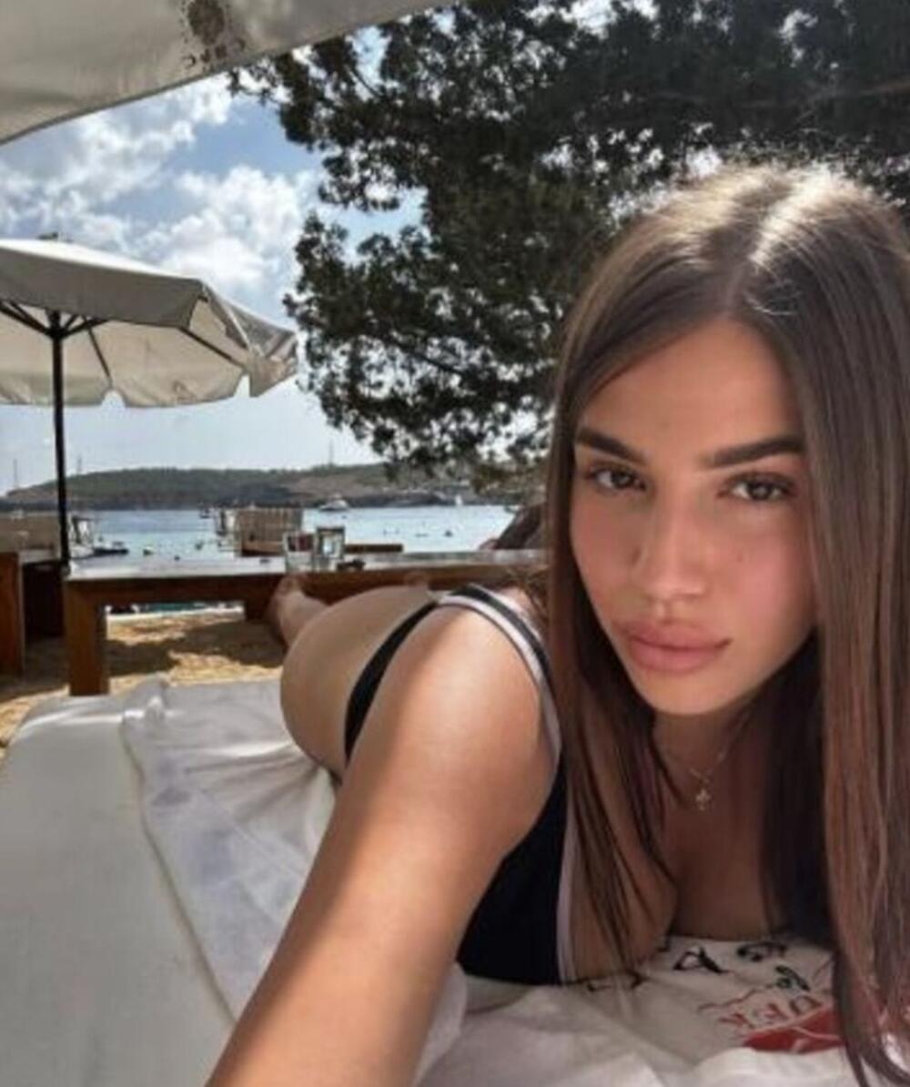 Una Čolić, starija ćerka Zdravka Čolića