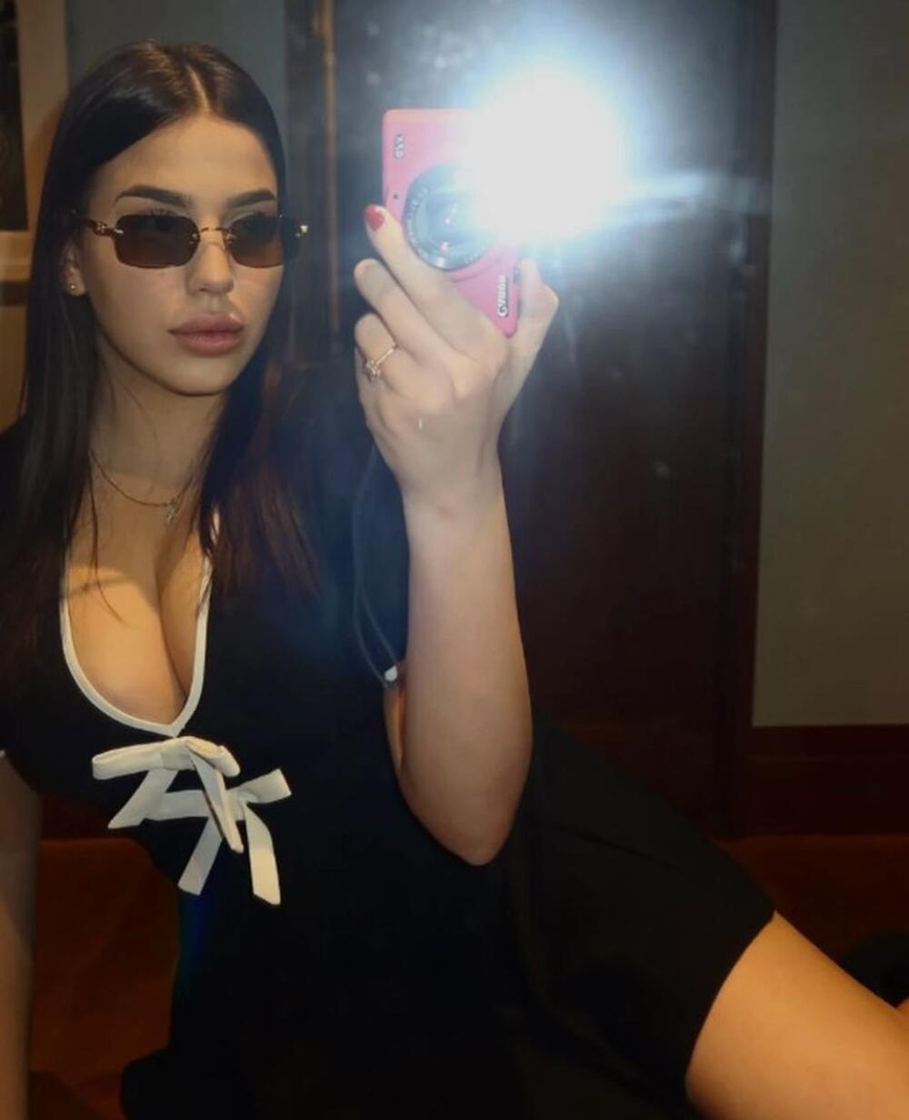 Una Čolić, starija ćerka Zdravka Čolića