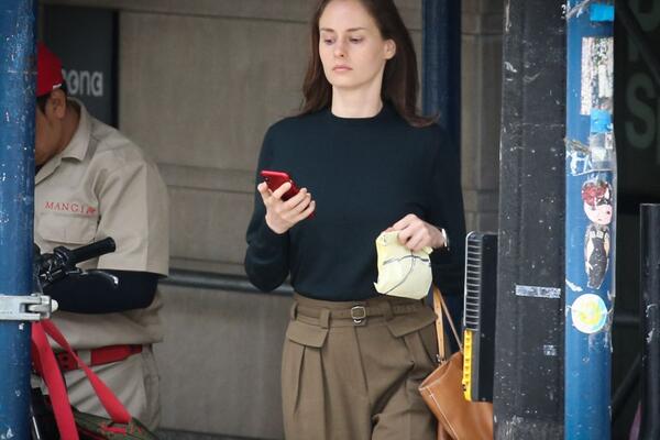 Za druge monstrum, za nju anđeo s neba: Ko je devojka koju je Epstajn vole do smrti i zaveštao joj svoje bogatstvo?