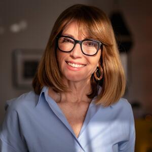 Kako spasiti kosu u menopauzi? 5 jednostavnih načina da uzvratite udarac hormonima i sačuvate frizuru