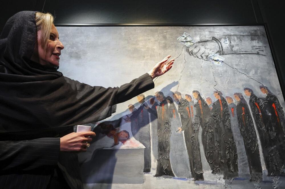 Ajša Gadafi na izložbi u Moskvi 2024.