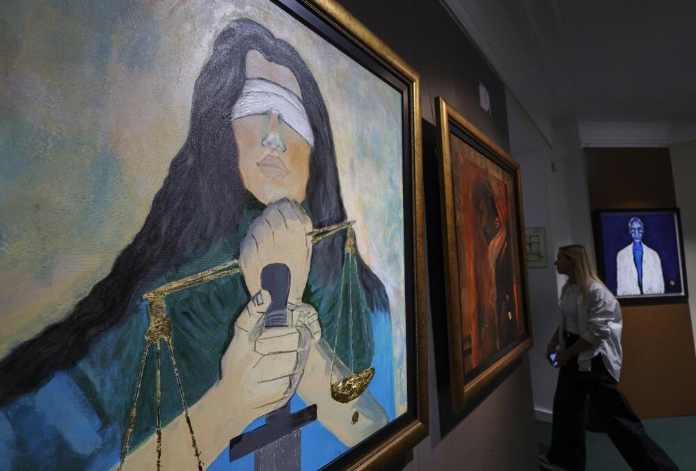 Ajša Gadafi na izložbi u Moskvi 2024.