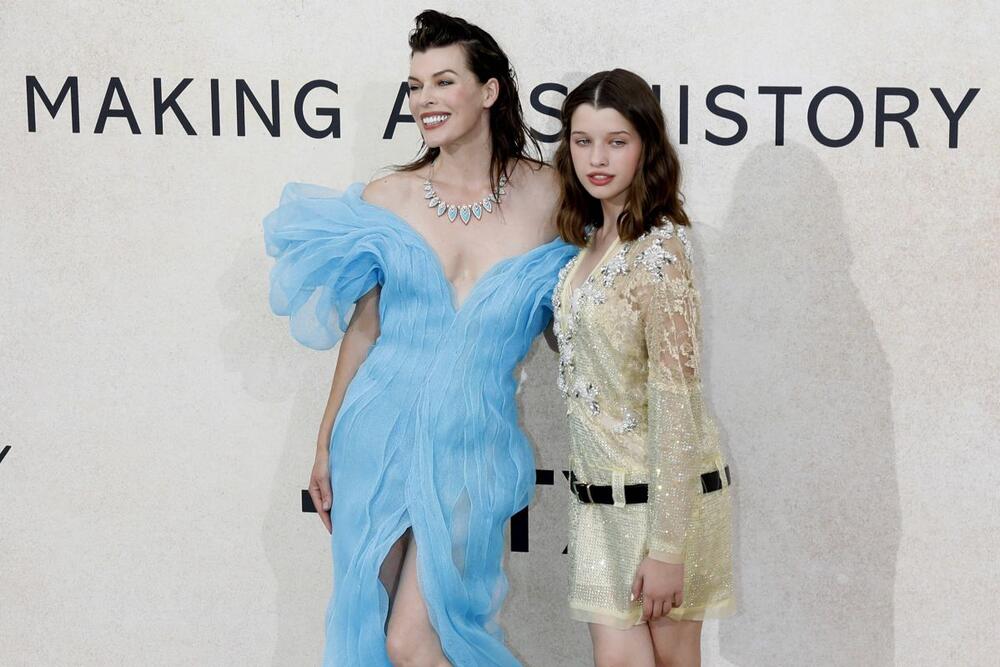 EVER NIJE NI NALIK STIDLJIVOJ DEVOJČICI OD PRE NEKOLIKO GODINA 